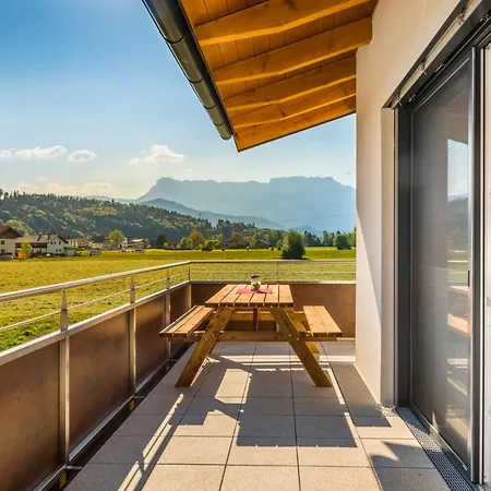 Motzenhof - Stadtnaehe Salzburg - Modernes Bauernhoferlebnis Inklusive