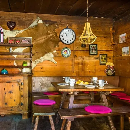 아파트 Motzenhof - Stadtnaehe Salzburg - Modernes Bauernhoferlebnis Inklusive 아드네트