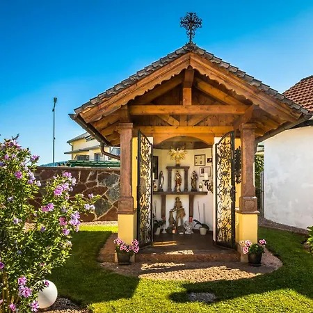 Motzenhof - Stadtnaehe Salzburg - Modernes Bauernhoferlebnis Inklusive Apartament Adnet