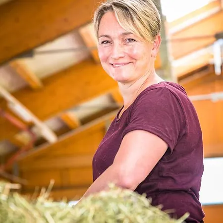 Motzenhof - Stadtnaehe Salzburg - Modernes Bauernhoferlebnis Inklusive アパート アードネット