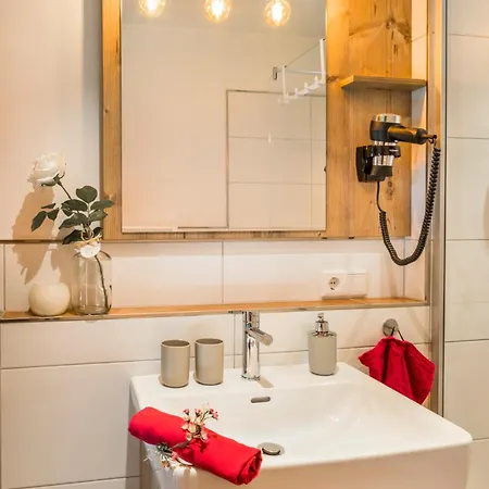 Apartament Motzenhof - Stadtnaehe Salzburg - Modernes Bauernhoferlebnis Inklusive *