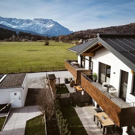 Motzenhof - Stadtnaehe Salzburg - Modernes Bauernhoferlebnis Inklusive
