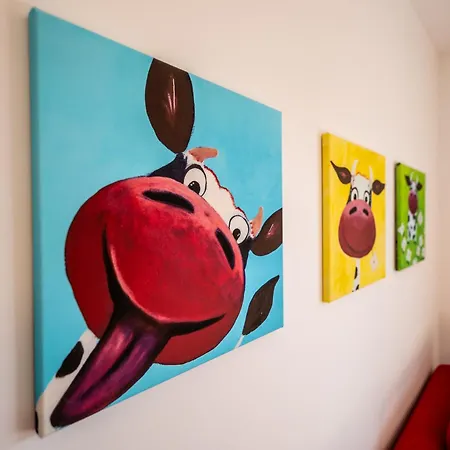 Motzenhof - Stadtnaehe Salzburg - Modernes Bauernhoferlebnis Inklusive *