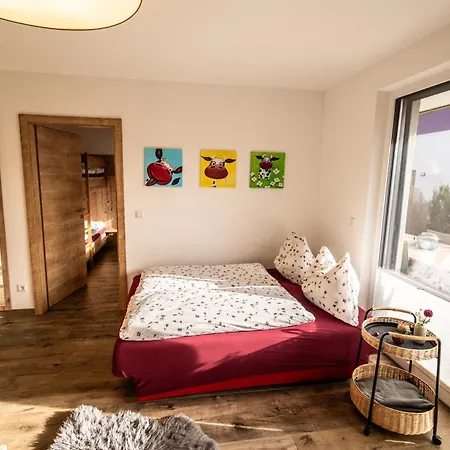 Motzenhof - Stadtnaehe Salzburg - Modernes Bauernhoferlebnis Inklusive Apartament