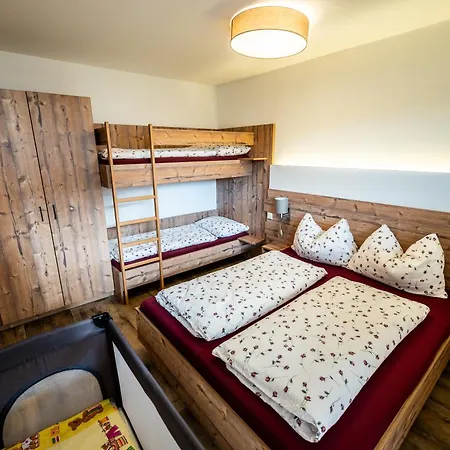 Motzenhof - Stadtnaehe Salzburg - Modernes Bauernhoferlebnis Inklusive Adnet