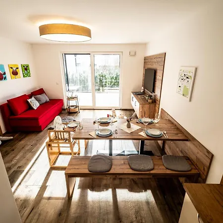 Motzenhof - Stadtnaehe Salzburg - Modernes Bauernhoferlebnis Inklusive Apartament Adnet