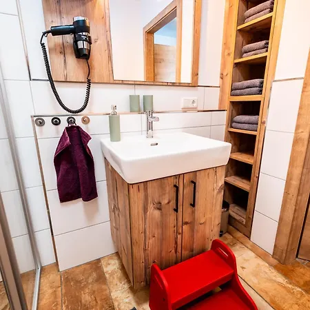 Motzenhof - Stadtnaehe Salzburg - Modernes Bauernhoferlebnis Inklusive Adnet